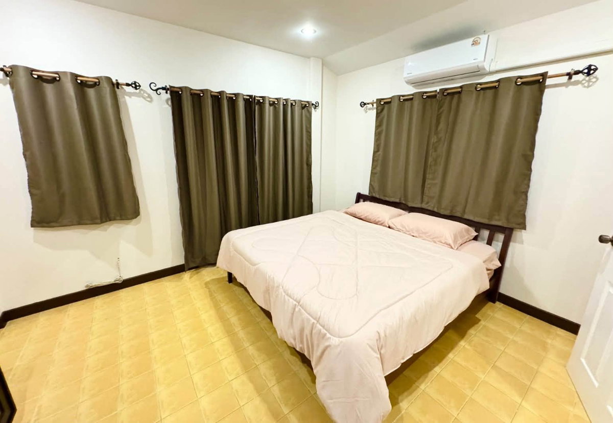 รูป POS บ้านเดี่ยวหลังใหญ่ ในหมู่บ้านคัทลียา หนองจ๊อม พร้อมเข้าอยู่ ฟรี WiFi เฟอร์และเครื่องใช้ไฟฟ้าครบ (โทร/ไลน์ 088-5986998) - รูปที่ 21/28