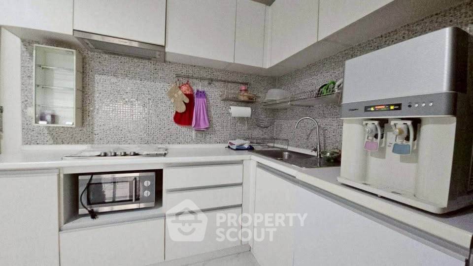 รูป คอนโด 2-ห้องนอน ที่ ซิม วิภา-ลาดพร้าว คอนโดมิเนียม ใกล้ BTS หมอชิต (ID 3342940) - รูปที่ 3/6