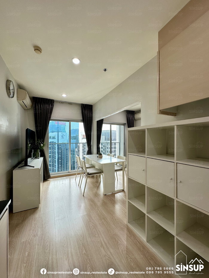 picture 🌆 For Rent | 𝐍𝐨𝐛𝐥𝐞 𝐑𝐞𝐯𝐨𝐥𝐯𝐞 𝐑𝐚𝐭𝐜𝐡𝐚𝐝𝐚 Spacious Combined Unit, 52 Sq.m. | 2 Bedrooms | Near MRT Thailand Cultural Centre - 13/20
