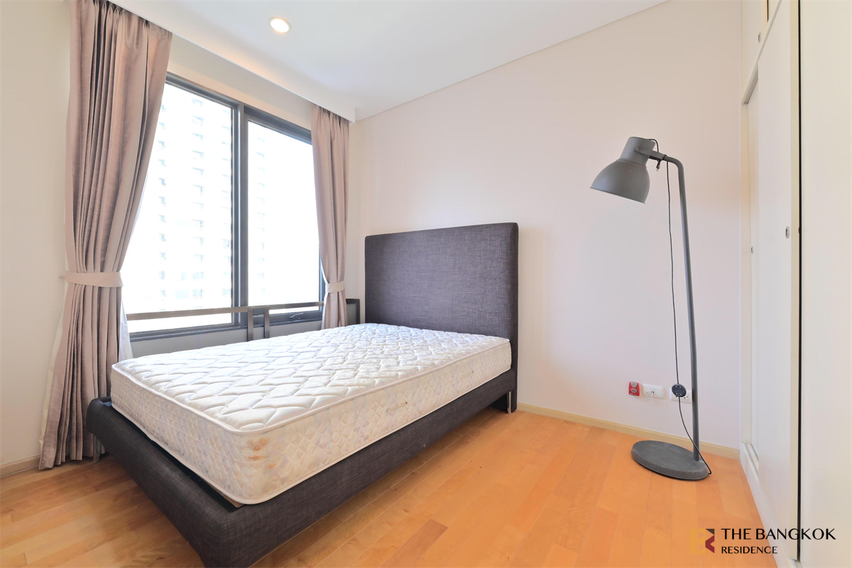 picture Price better than expected!! Villa Asoke near MRT Phetchaburi Station - 2/10