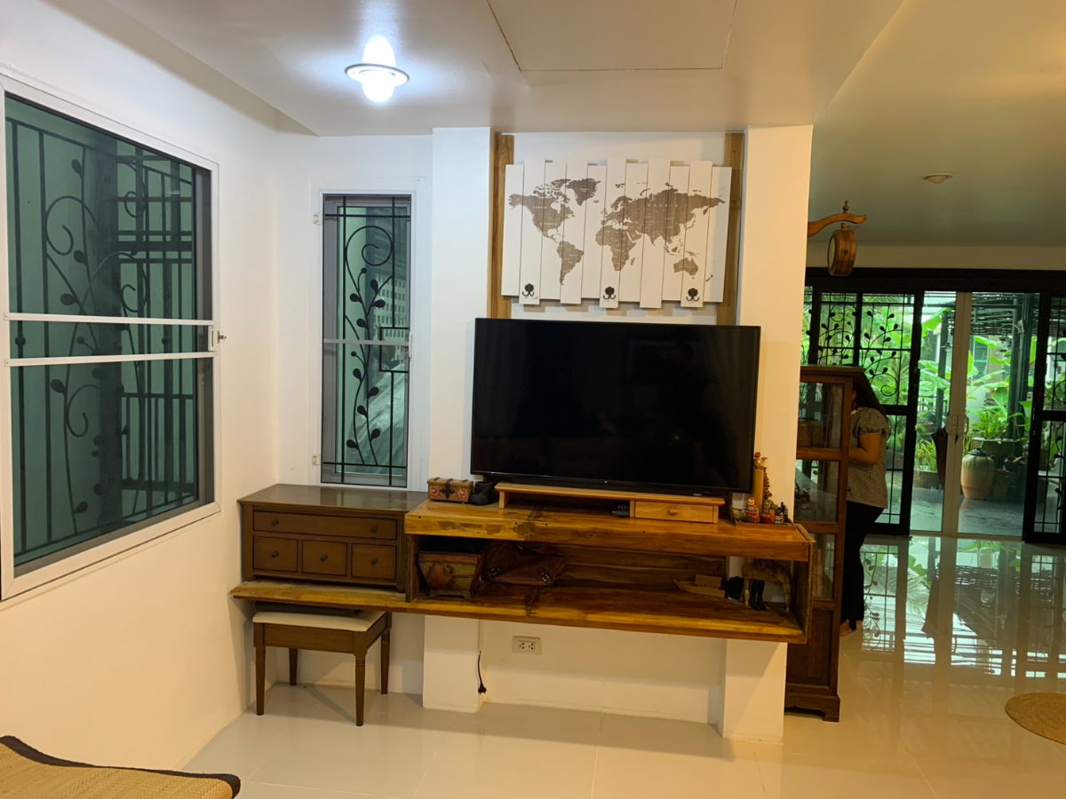 รูป ให้เช่าบ้าน happy home ดอนเมือง 50 ตรว 200 ตรม 3 ห้องนอน 2 ห้องน้ำ เฟอร์และเครื่องใช้ไฟฟ้าครบ พร้อมอยู่ ทำเลสะดวกมาก - รูปที่ 6/34