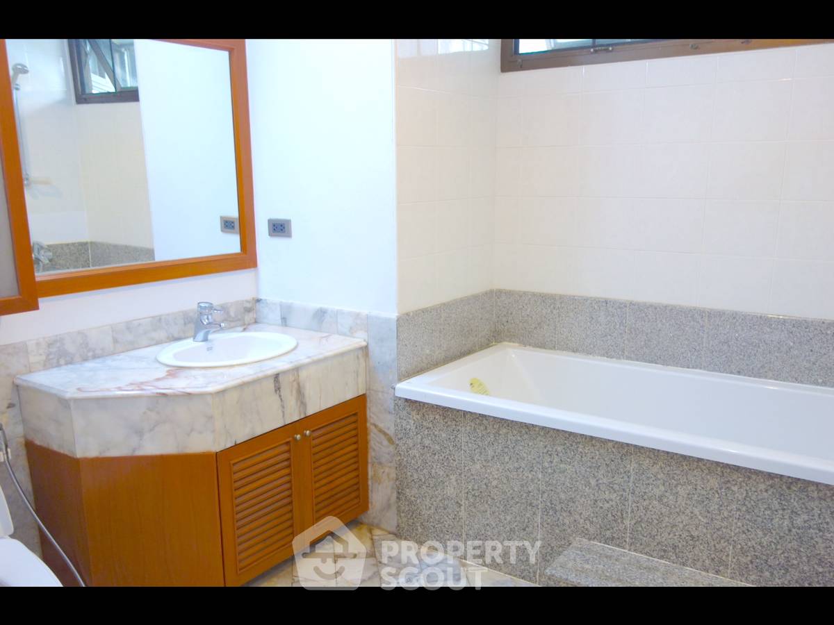 รูป คอนโด 2 ห้องนอน The Waterford Park Sukhumvit 53 ใกล้ BTS ทองหล่อ (ID 2229662) - รูปที่ 7/8