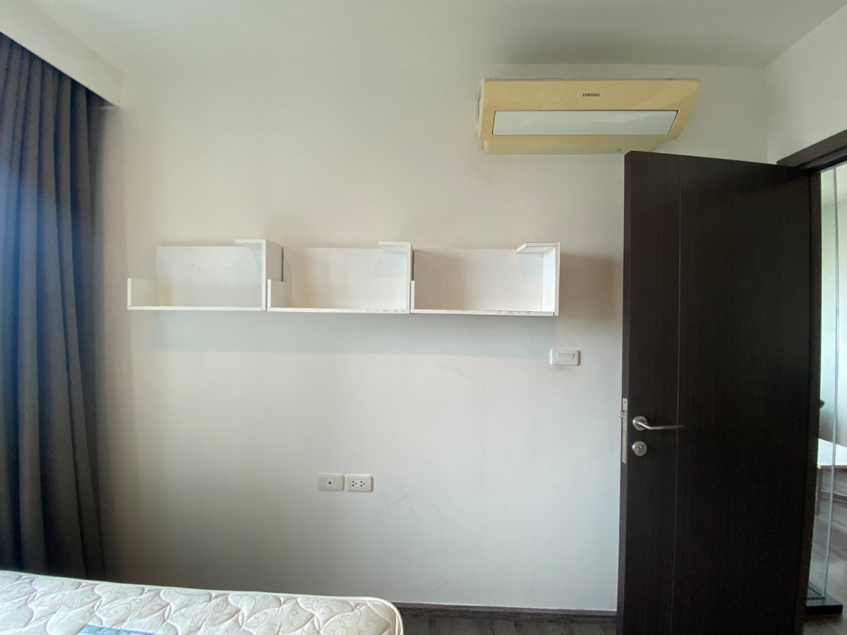 picture 12,000 The base park wast BTS Onnut contact Line:katk03 - 11/12