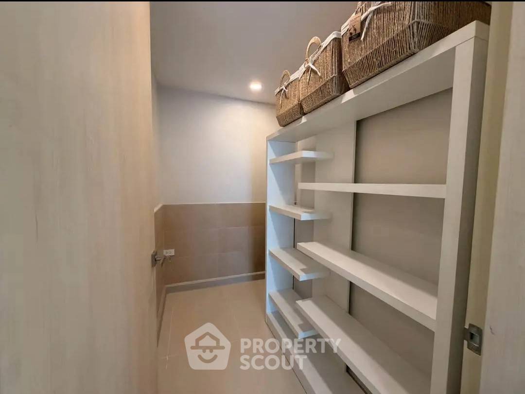 รูป คอนโด 3 ห้องนอน ขนาดใหญ่ 165 ตร.ม. The Height Condominium (ID 3337617) - รูปที่ 8/11