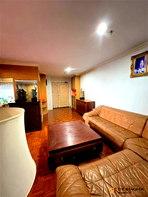 Condos for sale : Great price, prime location The Executive Regent