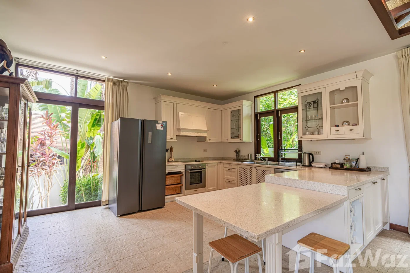 picture Spacious 3-Bedroom Pool Villa with Sea Views for Sale 6633778 - 10/31