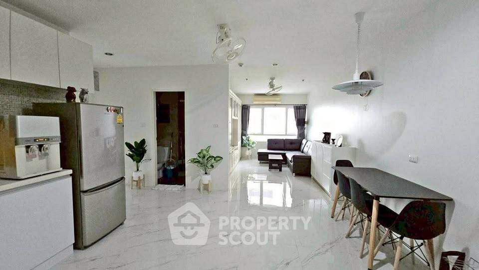 รูป คอนโด 2-ห้องนอน ที่ ซิม วิภา-ลาดพร้าว คอนโดมิเนียม ใกล้ BTS หมอชิต (ID 3342940) - รูปที่ 1/6