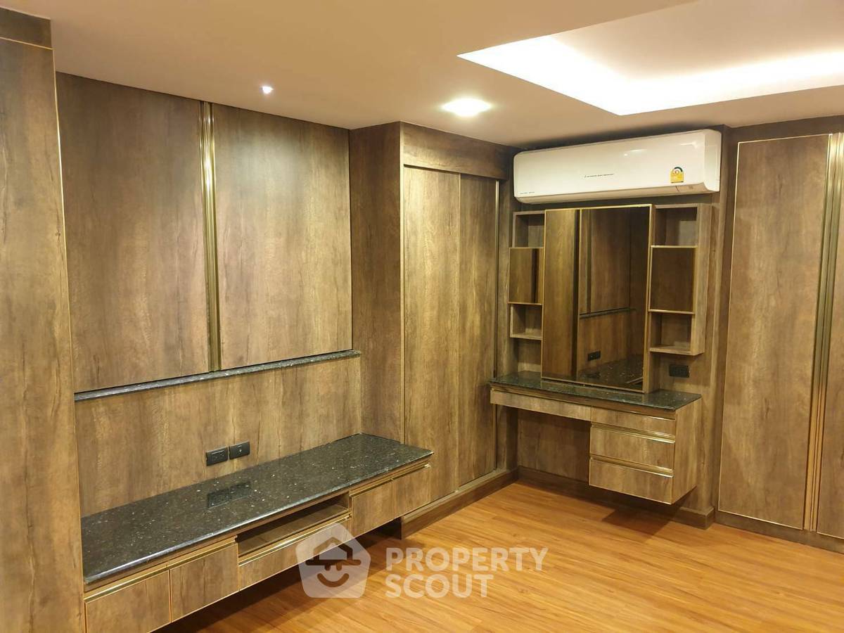 รูป คอนโด 3-ห้องนอน ที่ เพรสซิเดนท์ ปาร์ค คอนโดมิเนี่ยม ใกล้ MRT ศูนย์การประชุมแห่งชาติสิริกิติ์ (ID 3341272) - รูปที่ 7/16