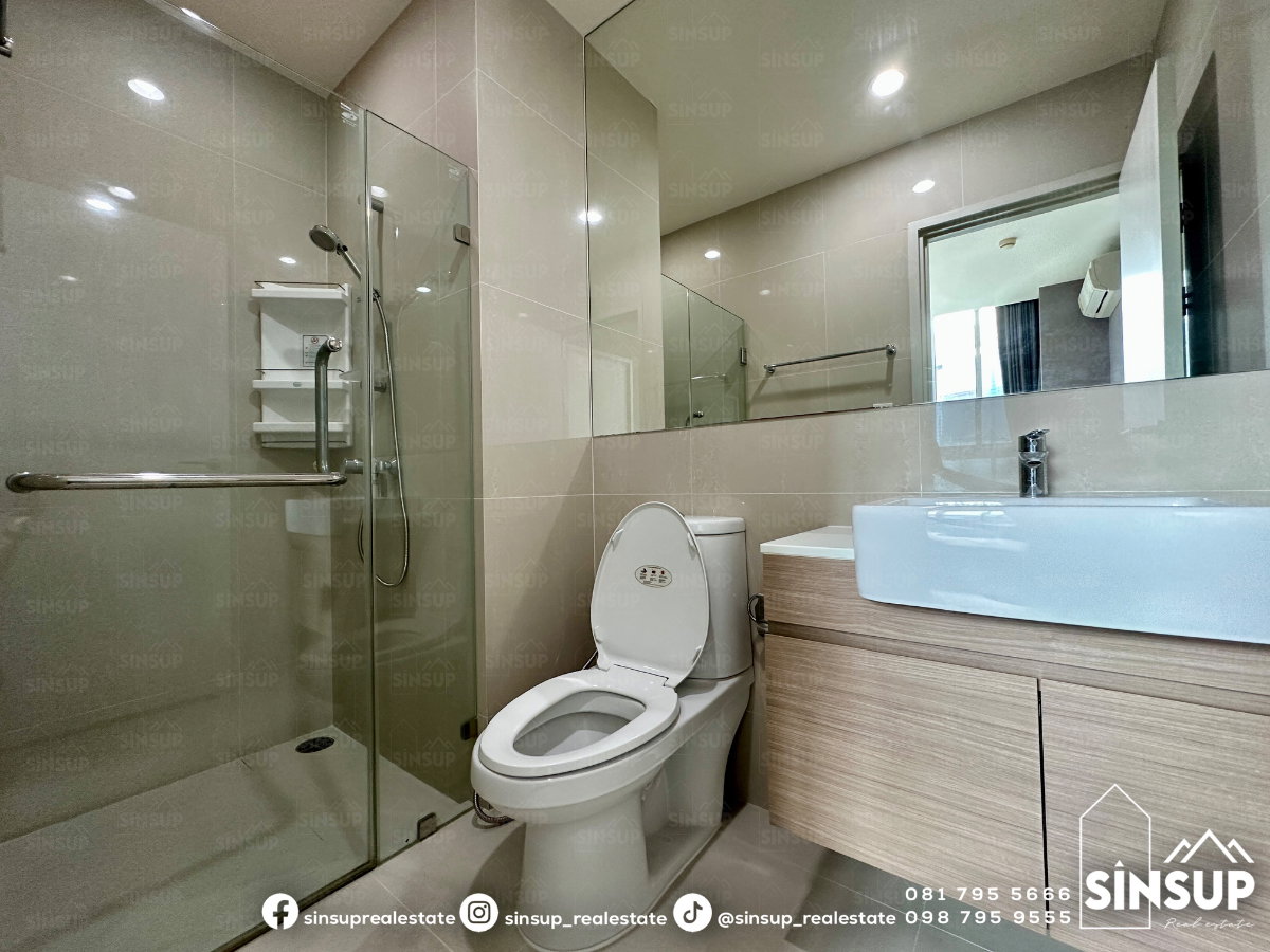 picture 🌆 For Rent | 𝐍𝐨𝐛𝐥𝐞 𝐑𝐞𝐯𝐨𝐥𝐯𝐞 𝐑𝐚𝐭𝐜𝐡𝐚𝐝𝐚 Spacious Combined Unit, 52 Sq.m. | 2 Bedrooms | Near MRT Thailand Cultural Centre - 12/20
