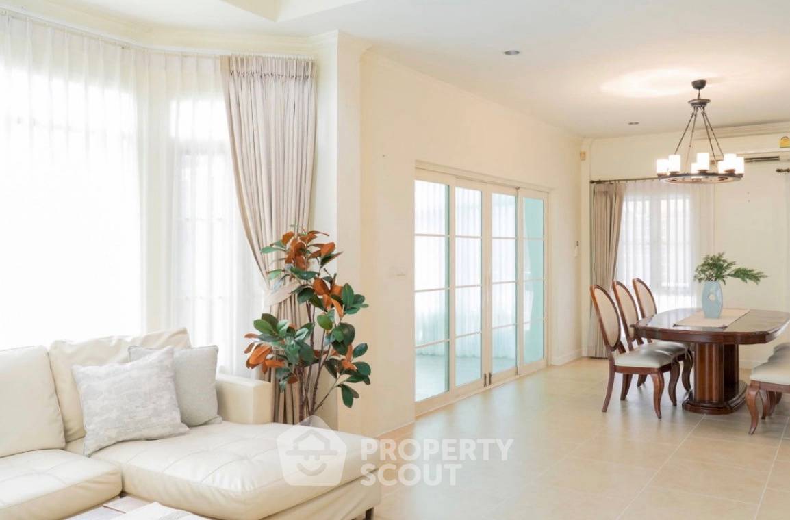 รูป บ้านเดี่ยว 5 ห้องนอน ขนาด 350 ตร.ม. ที่ Nantawan Suanluang Rama 9 (ID 3338057) - รูปที่ 7/8