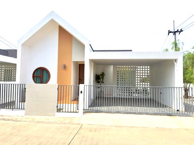 บ้านเดี่ยว ชลบุรี : บ้านเดี่ยว  มือ 1 ทำเลดอนหัวฬ่อ