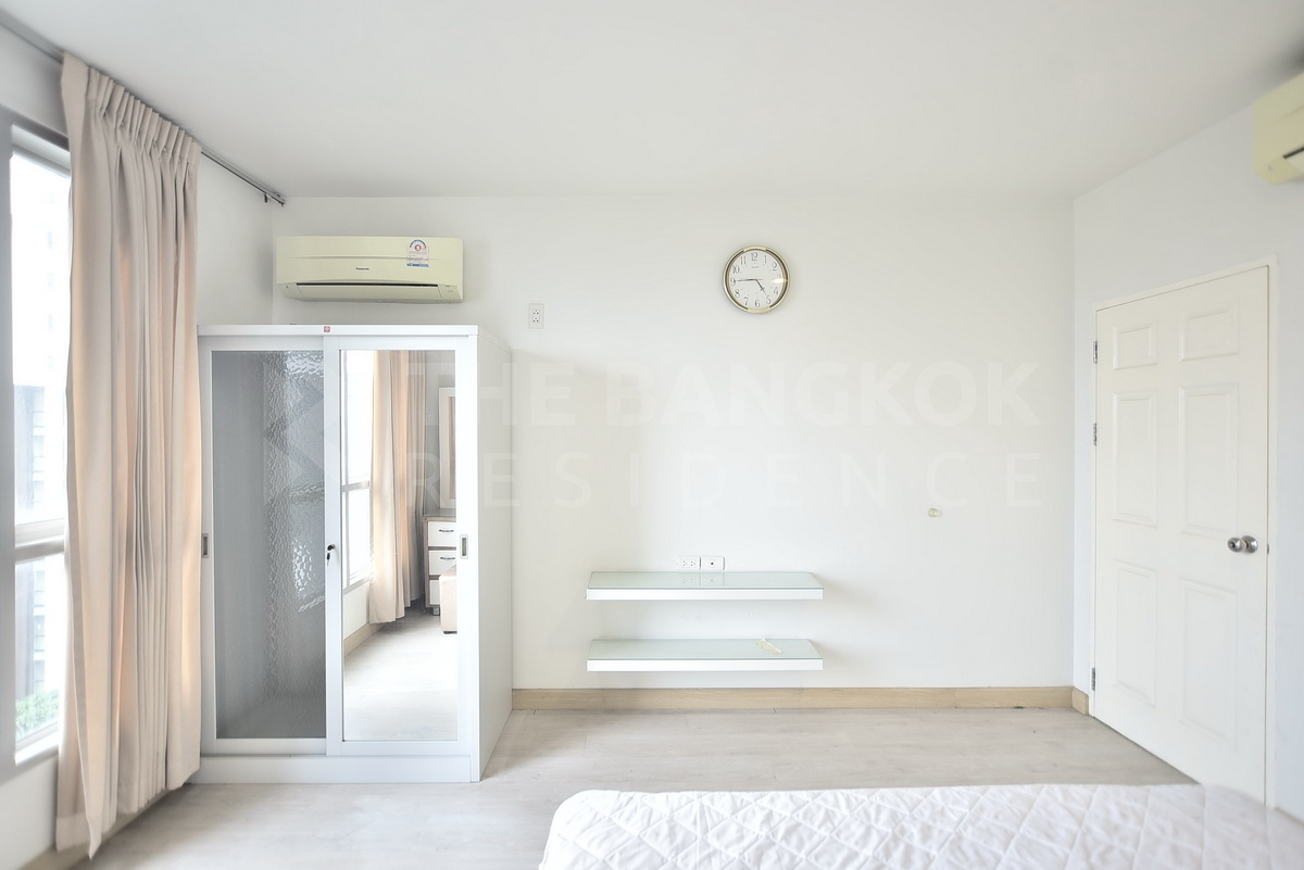 picture Life@Ratchada - Huaikhwang near MRT Huai Khwang Station Easy Travel, Fully Utilized Space - 6/10
