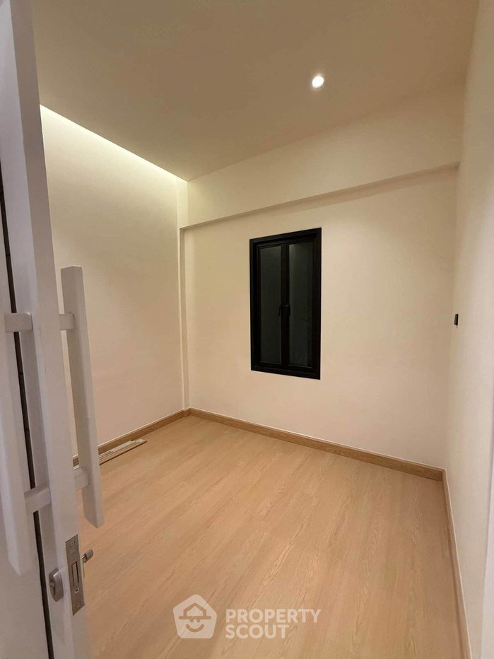 รูป ทาวน์เฮ้าส์ 3-ห้องนอน ใน จันทรเกษม (ID 3338538) - รูปที่ 20/40