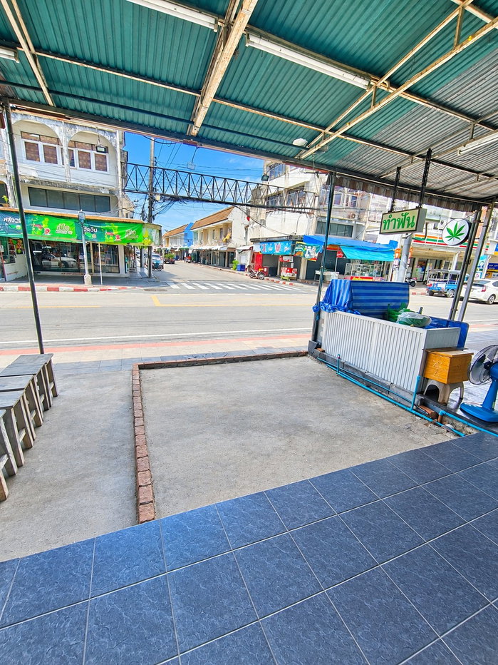 รูป ขายอาคารพาณิชย์ 3.5 ชั้น เสนานิคม 1 ลาดพร้าว ทำเลค้าขายดี พื้นที่ 320 ตร.ม. พร้อมดาดฟ้า - รูปที่ 3/9