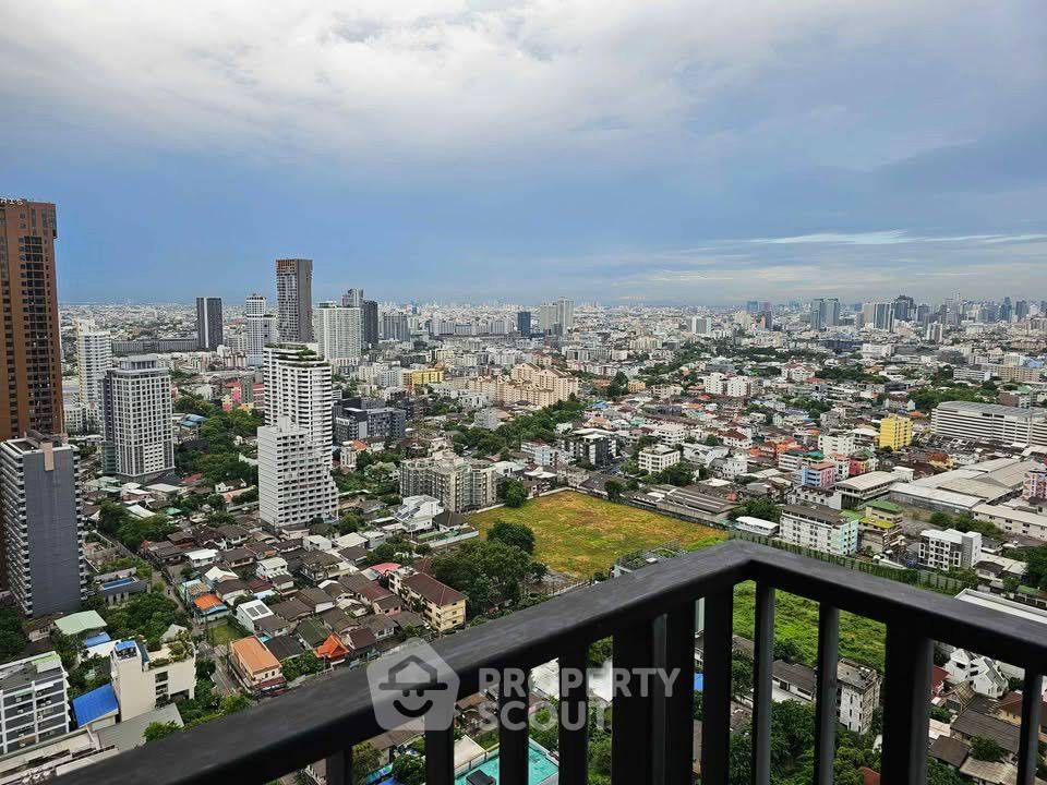 picture 2-BR Condo at The Saint Residences near MRT Phahon Yothin (ID 3342800) - 18/19