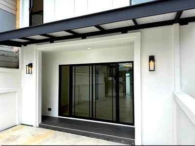 Townhouses for sale Wang Thonglang : ⭐✨RH-221 4-Storey Townhouse for Sale on Lat Phrao 110 ✨⭐