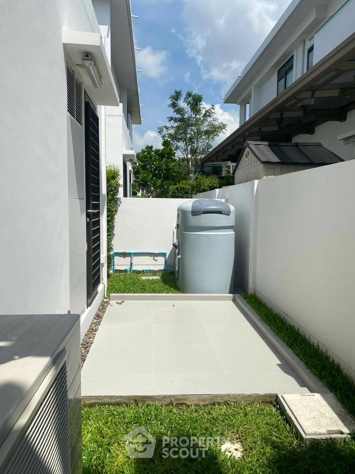 รูป บ้าน 4 ห้องนอน ขนาด 283 ตร.ม. ที่ Mantana Bangna Km.15 (ID 3342949) - รูปที่ 33/40