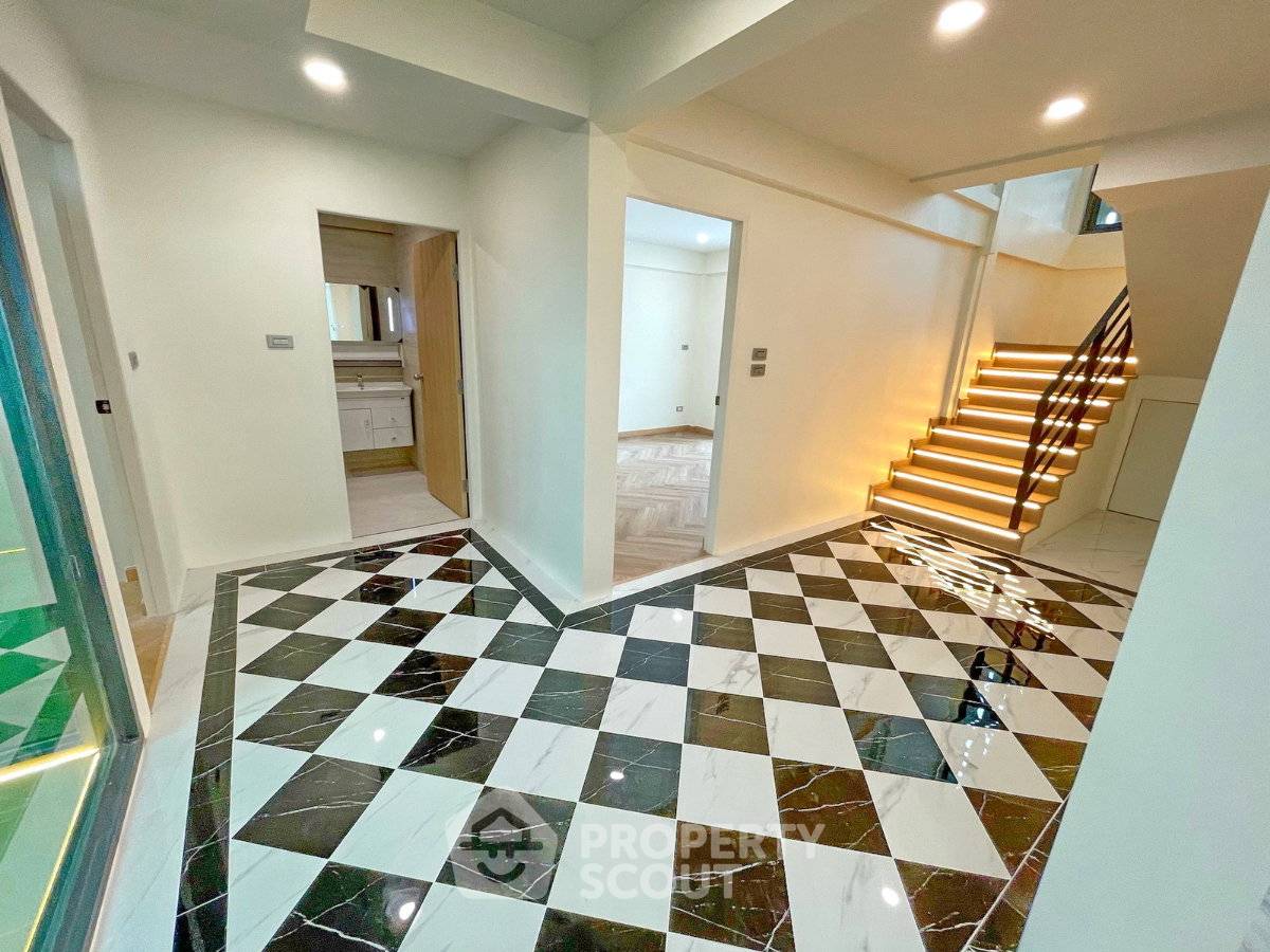 picture 4-BR House close to Chok Chai 4 (ID 3335156) - 6/10