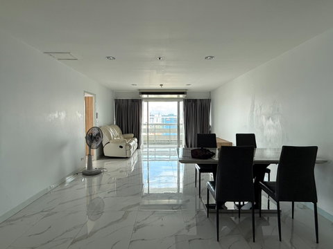 Condo for sale Modern Home Tower near Sathorn - Rama 3 - only 13MB