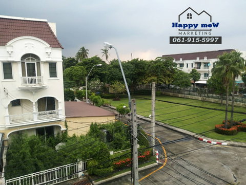 Beautiful townhome for rent at The Metro Park Townhome (Sathorn-Kanlapaphruek); good condition, garden view.
