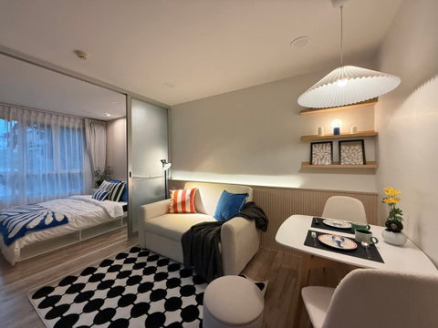 ME2500635 ขายคอนโดทำเลดี Dcondo อ่อนนุช-พระราม 9 เฟอร์ครบหิ้วกระเป๋าเข้าอยู่ได้เลย