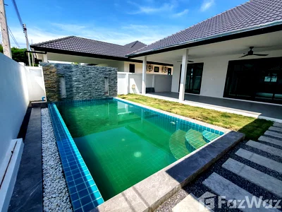 Houses for sale Hua Hin Prachaubkirikhan : 3 Bedroom Villa for sale at Milpool Villas 6810296