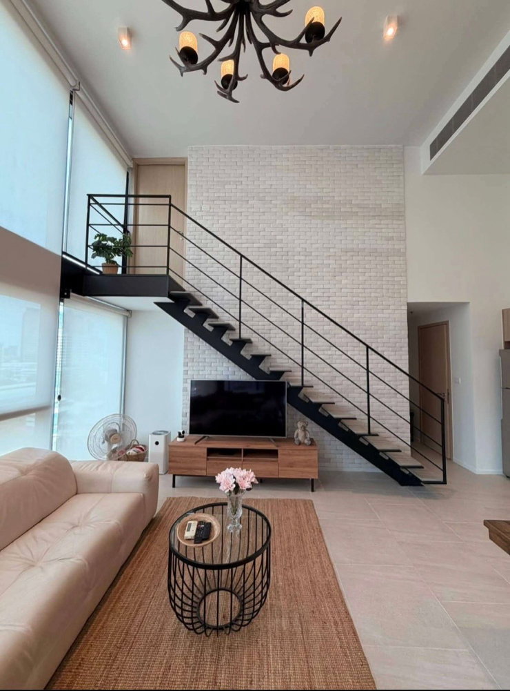 2BR rent: 63k⚜️ The Lofts Silom by Raimon Land⚜️ CBD area , good location 
