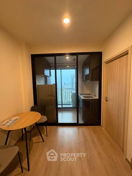 รูป คอนโด 1 ห้องนอน ชั้น 38 Nue District R9 ใกล้ MRT พระราม 9 เพียง 200 ม. (ID 3342345) - รูปที่ 2/9