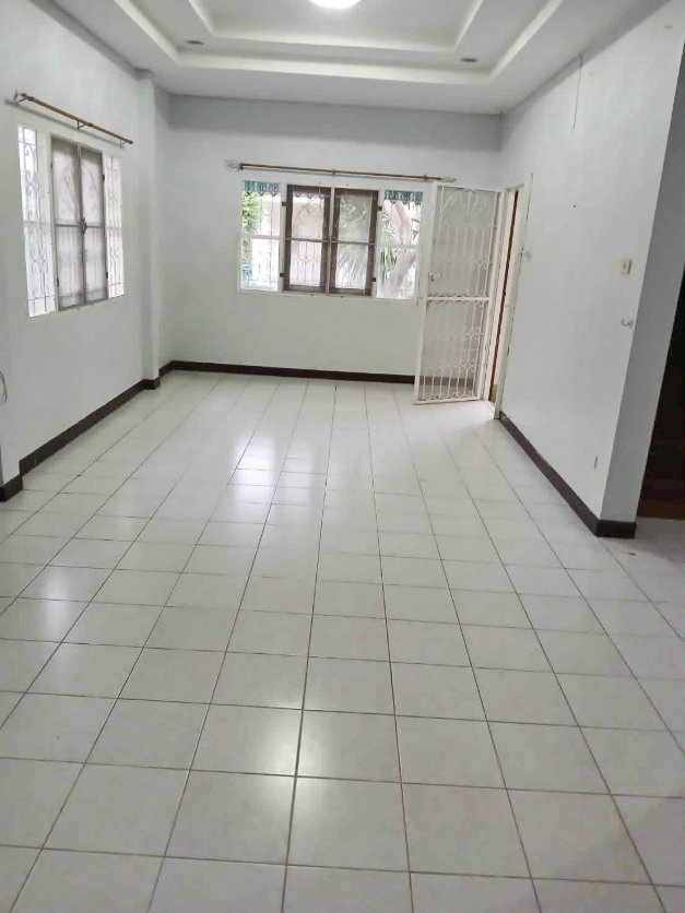 รูป ให้เช่าบ้านเดี่ยว 2ชั้น พุทธมณฑลสาย4 หมู่บ้านปฐมพร ( บ้านเปล่า ) - รูปที่ 3/8