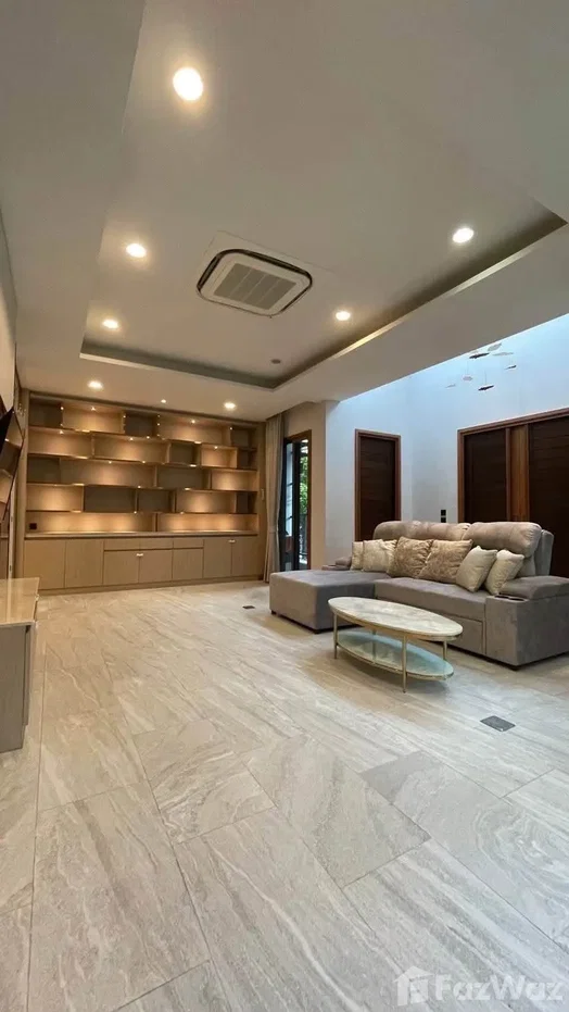 picture Grand Bangkok Boulevard Srinakarin 6810953 - 1/16