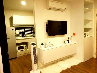 คอนโดให้เช่า : ห้องสวยพร้อมอยู่ อุปกรณ์เครื่องใช้ไฟฟ้าครบ