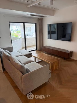 3-BR Condo at Richmond Palace Condominium near BTS Phrom Phong (ID 3340936)