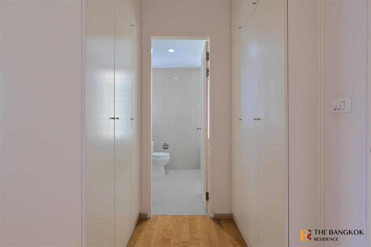 picture Price better than expected!! Villa Asoke near MRT Phetchaburi Station - 4/10