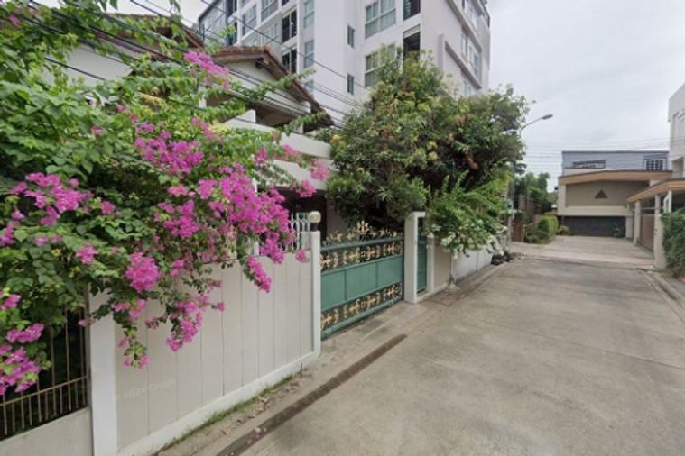 6-bed house for sale, 600 sqm, 200 sq wah, Huai Khwang