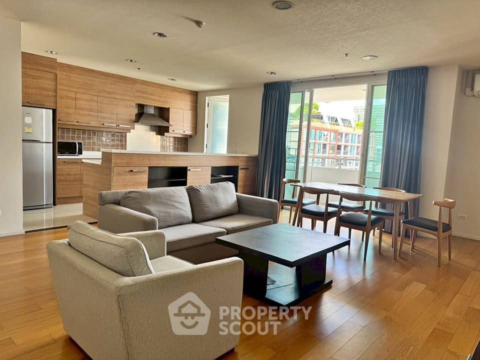รูป คอนโด 2-ห้องนอน ที่ วิลล่า สิกขรา คอนโดมิเนียม ใกล้ พร้อมพงษ์ (ID 3342467) - รูปที่ 1/9