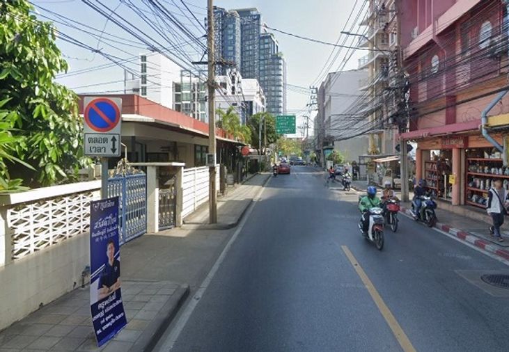 ขายบ้านเดี่ยว 5 ห้องนอน 200 ตร.ว. เขตดินแดง