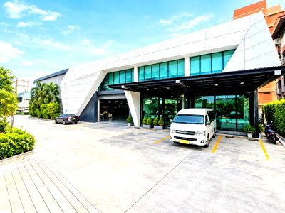 เช่าโรงงาน เขตจตุจักร : 3,000 ตร.ม.พร้อมใบอนุญาต รง.4  BTSพหลโยธิน 24 รัชดา ทำเลวิภาวดี 30-40  เขตจตุจักร 350 ม