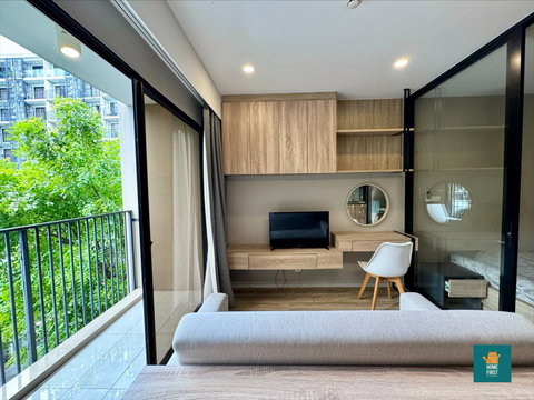 Rent Blossom Condo สาทร - เจริญราษฎร์ 30ตรม. เฟอร์ครบ 15,000 บาท