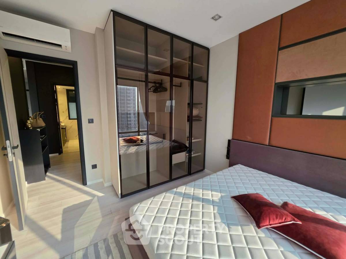 picture 200m To ARL Ratchaprarop | 2-BR The Room Phayathai (ID 3342512) - 4/11