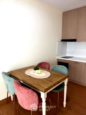 Condos for sale : 2-BR Condo at Hive Taksin near BTS Wongwian Yai (ID 3343301)