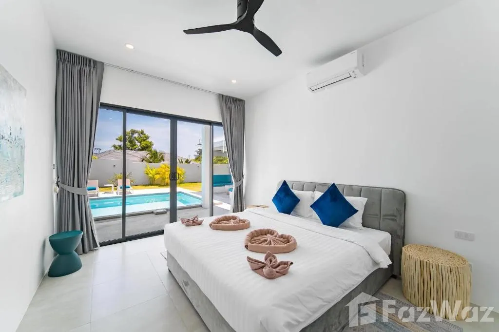 picture Tropical 3-Bedroom Pool Villa with Garden in Bang Rak 6811946 - 8/11