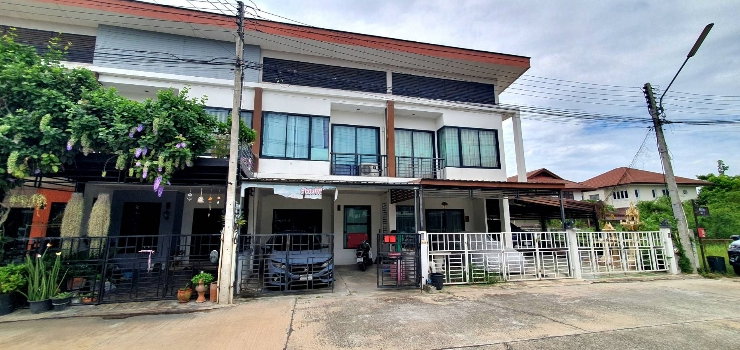 รูป ขายทาวน์เฮาส์ 2ชั้น กลางเมืองสุพรรณ ข้างวัดป่าเลไลยก์ ติดถนนใหญ่มาลัยแมน ลดราคาพิเศษ 1.49ล้าน - รูปที่ 2/16