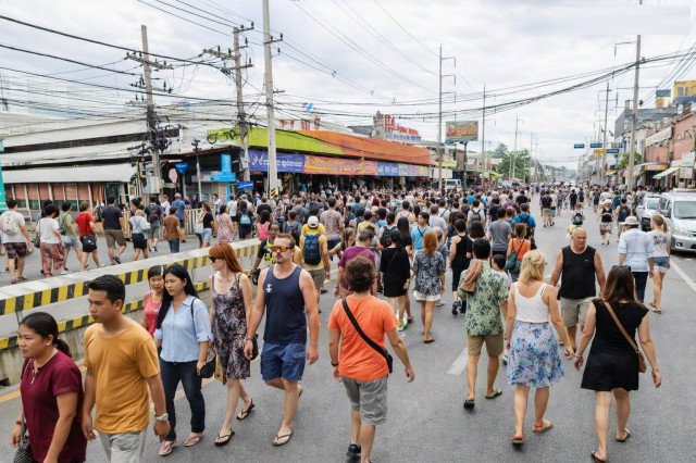 รูป ตลาดลาดสวาย 900 ม. ที่ดินถมแล้วให้เช่า 7 ไร่ ติดถนน 4 เลน ตลาดเอซี คลอง4 300 ม.ติดถนนไสวประชาราษฎร์ ประชาชน คลับคลั่ง - รูปที่ 4/8