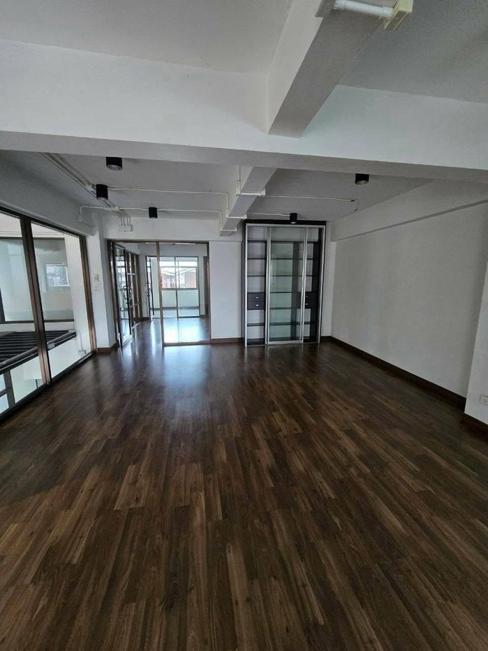 picture #OHR32 4.5-Story Office Building for Rent | Cargo Lift 📍 Pattanakarn–On Nut - 10/13