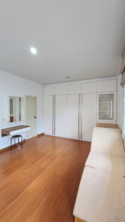 รูป
🏡 ให้เช่าลากูน่าโฮม สันทราย ใกล้การรวมโชคเซ็นทรัลเฟสติวัล - รูปที่ 12/18