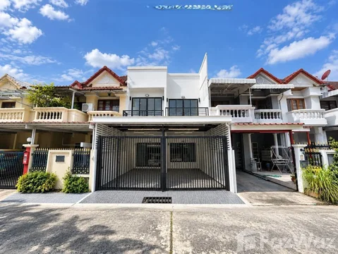 4 Bedroom House for sale in Sam Sen Nok, Bangkok 6812033