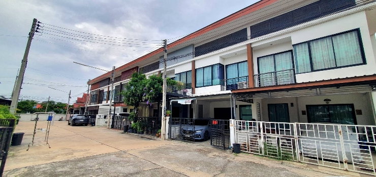 รูป ขายทาวน์เฮาส์ 2ชั้น กลางเมืองสุพรรณ ข้างวัดป่าเลไลยก์ ติดถนนใหญ่มาลัยแมน ลดราคาพิเศษ 1.49ล้าน - รูปที่ 4/16