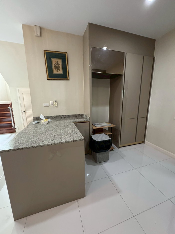 รูป บ้านเดี่ยว เพอร์เฟค มาสเตอร์พีซ เซนจูรี่ รัตนาธิเบศร์ หลังมุม - เนื้อที่ 129.40 ตร.วา พื้นที่ใช้สอย 288 ตร.ม. - ห้องนอน 5 ห้อง  - รูปที่ 11/39
