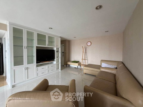 2-BR Condo at D.S. Tower 2 Sukhumvit 39 Condominium near MRT Sukhumvit (ID 3341113)
