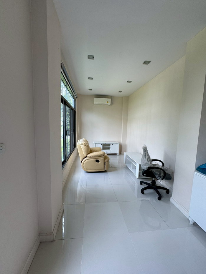 รูป บ้านเดี่ยว เพอร์เฟค มาสเตอร์พีซ เซนจูรี่ รัตนาธิเบศร์ หลังมุม - เนื้อที่ 129.40 ตร.วา พื้นที่ใช้สอย 288 ตร.ม. - ห้องนอน 5 ห้อง  - รูปที่ 13/39